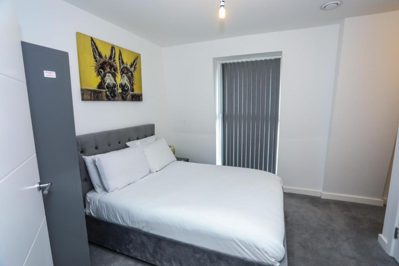 Lovely 2 Bed Apartment With Parking London Bagian luar foto