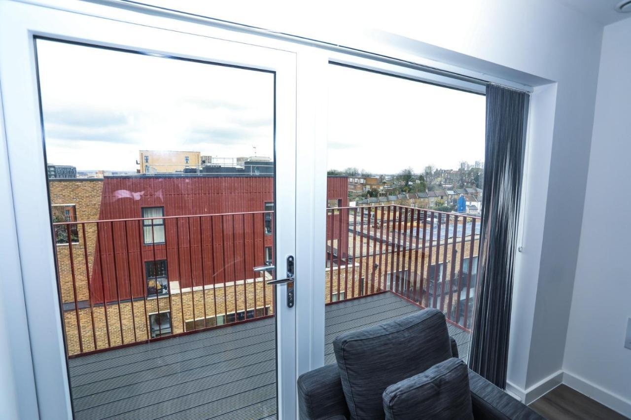 Lovely 2 Bed Apartment With Parking London Bagian luar foto
