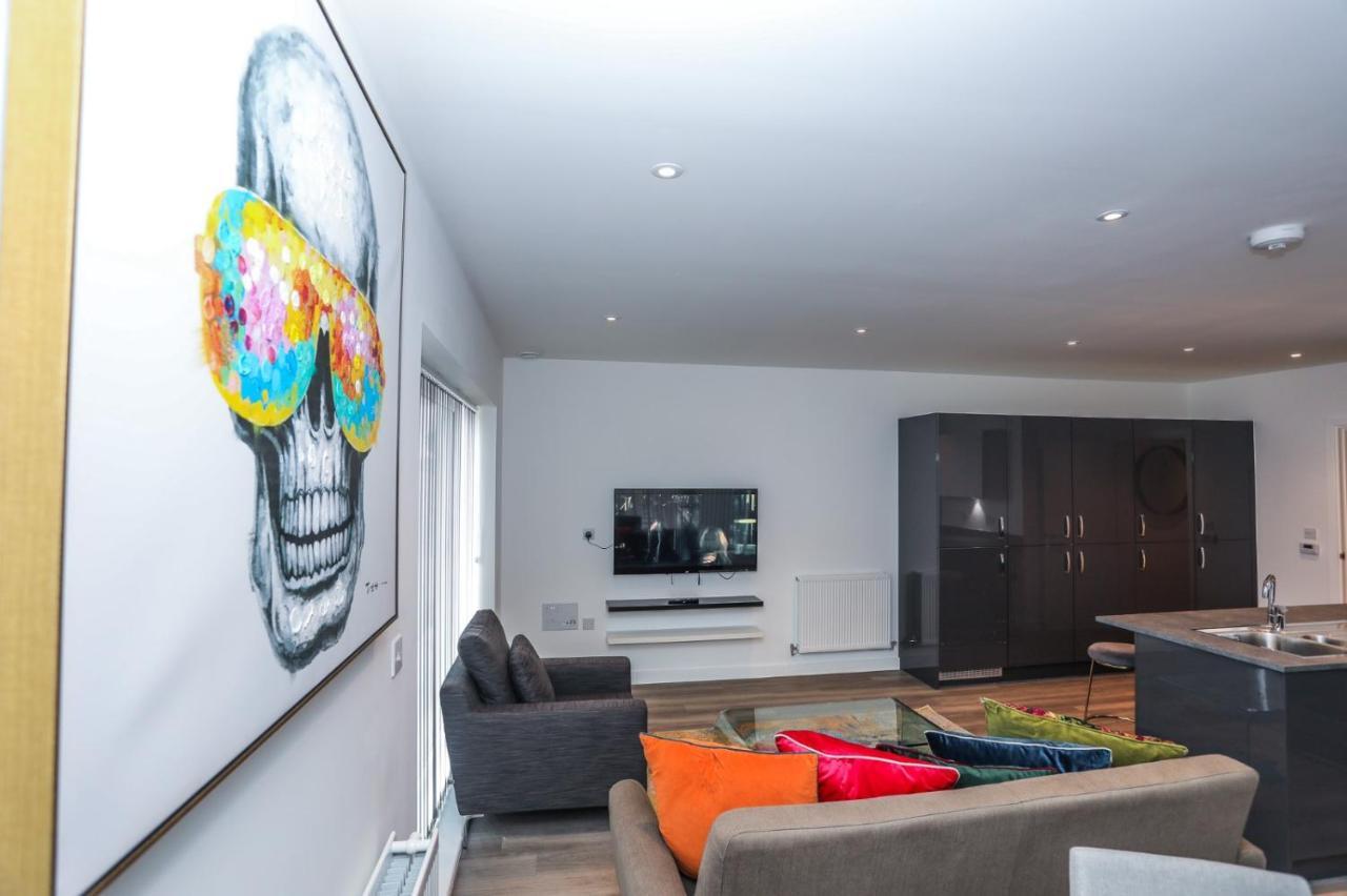 Lovely 2 Bed Apartment With Parking London Bagian luar foto