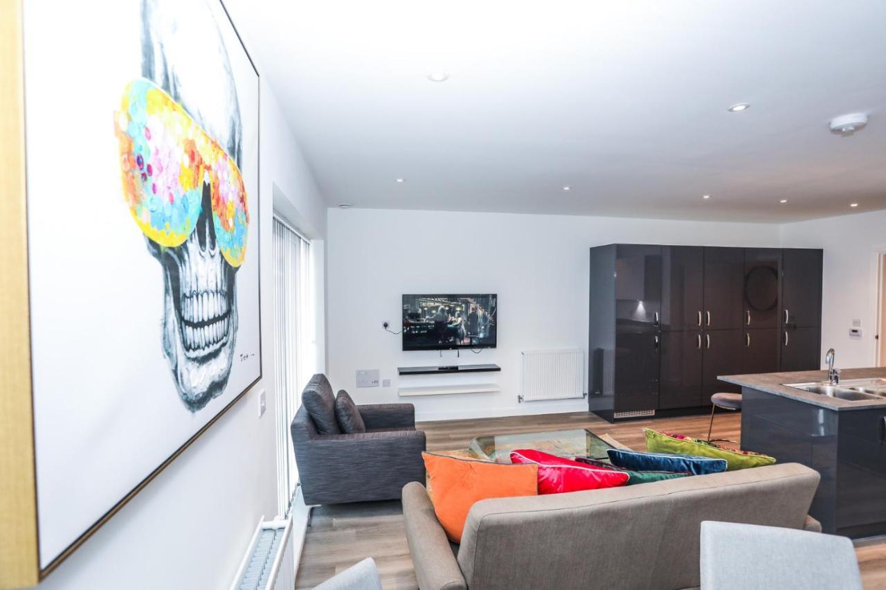 Lovely 2 Bed Apartment With Parking London Bagian luar foto
